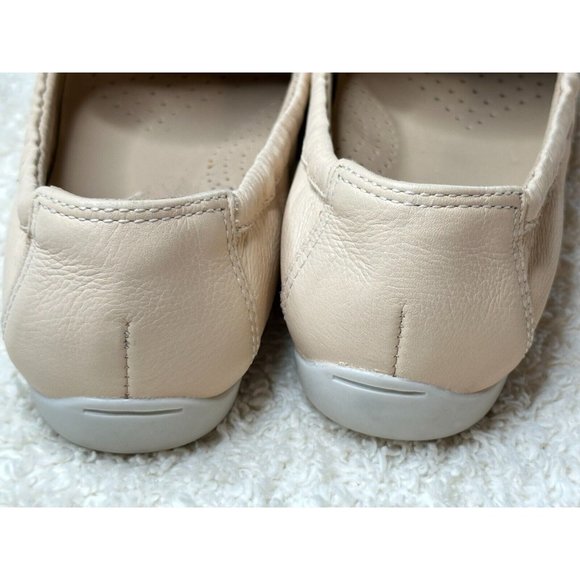 Driver Club USA Womens Size 6 Slip On Genuine Moccasins Tan Leather NEW - Picture 5 of 6